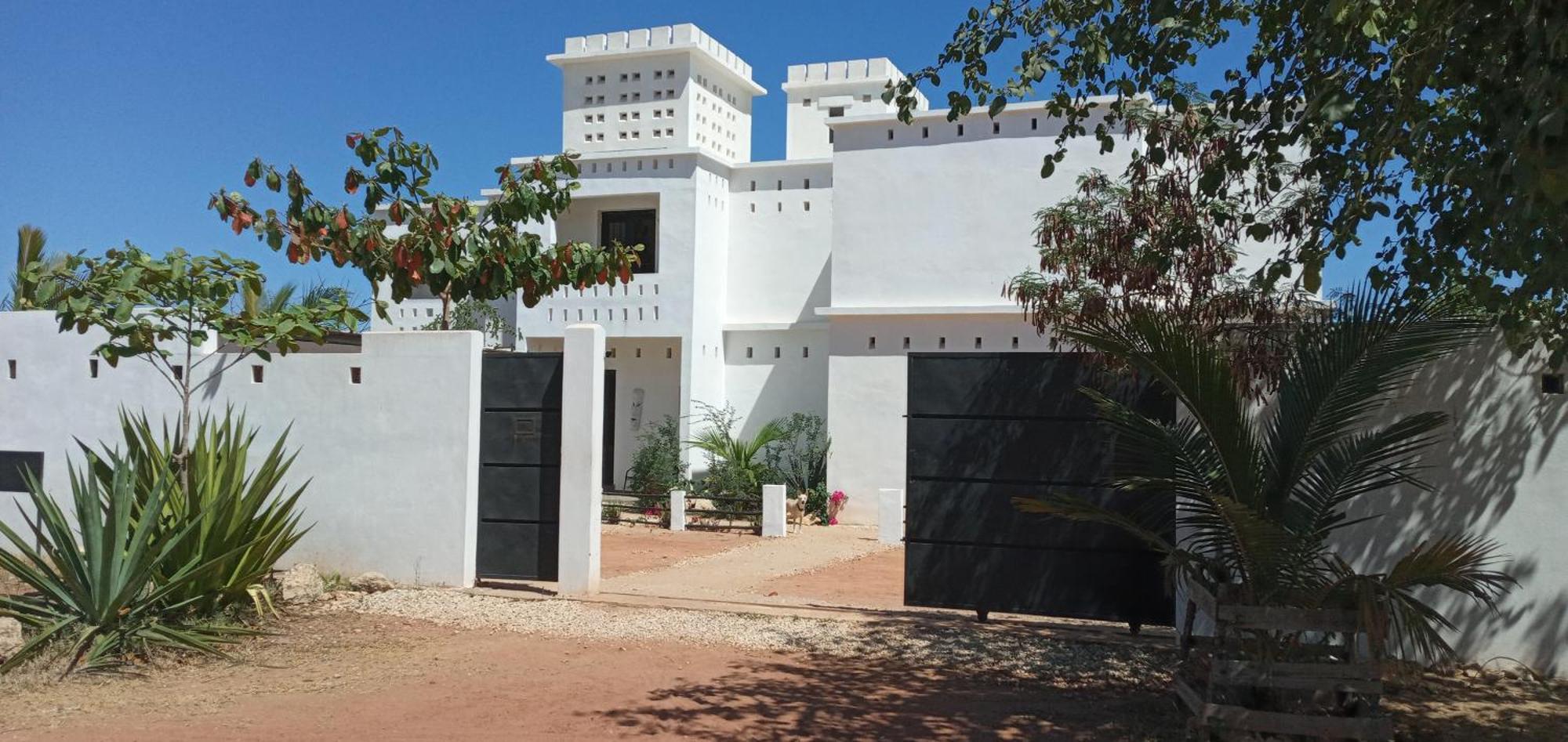 מאהאג'נגה Cytyz Appart Hotel מראה חיצוני תמונה